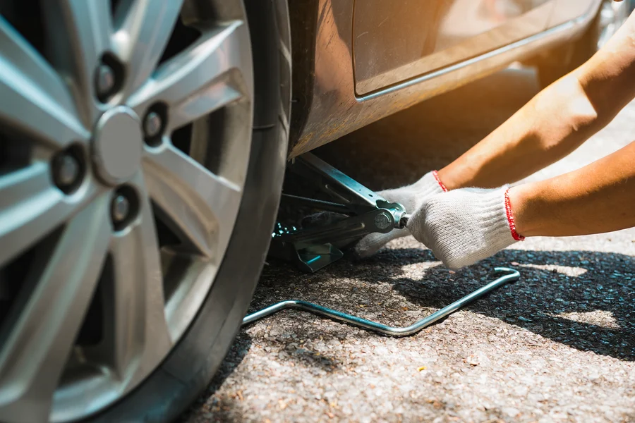 Preparing For A Mobile Tire Replacement in Falls Church, VA Preparing For A Mobile Tire Replacement in Falls Church, VA